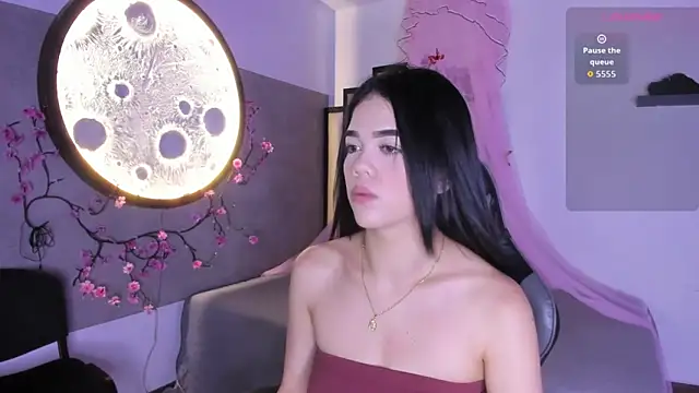 Luna  02 online show from 4, 3, 2026