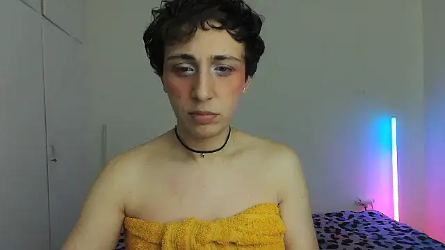 HoneyValentine online show from 11, 3, 2026