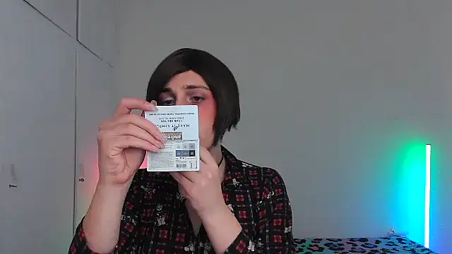 HoneyValentine online show from 5, 3, 2026