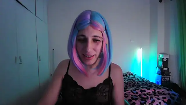 HoneyValentine online show from 12, 6, 2026