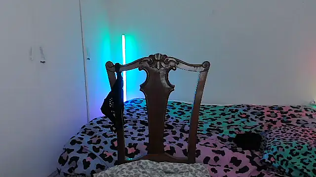 Snapshot of HoneyValentine chatting on 22, 2, 2026 HoneyValentine online show from 22, 2, 2026