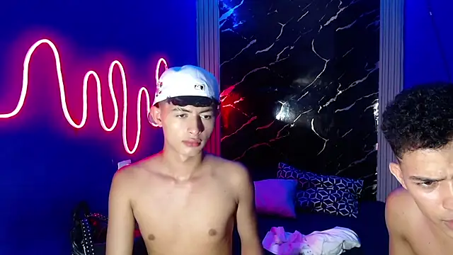 jamescurly00 online show from 13, 4, 2026