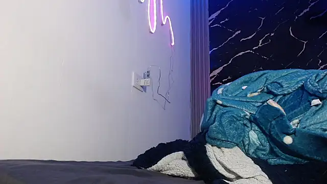 jamescurly00 online show from 13, 2, 2026