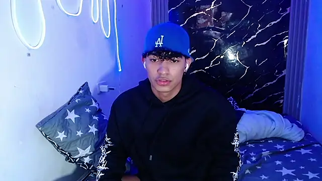 jamescurly00 online show from 16, 3, 2026