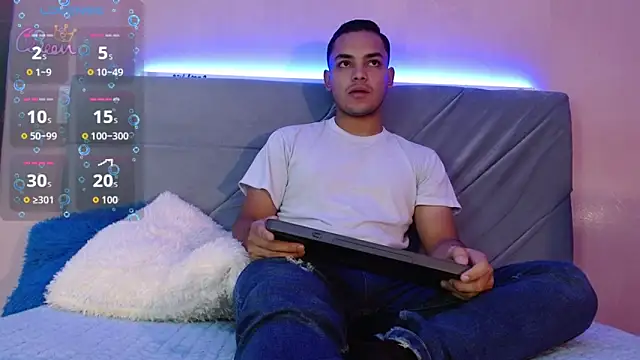 studentdeivy  online show from 25, 2, 2026