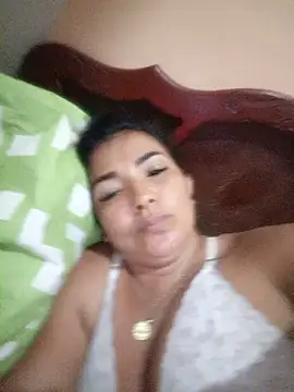 Snapshot of Crystal-01 chatting on 15, 5, 2026 Crystal-01 online show from 15, 5, 2026