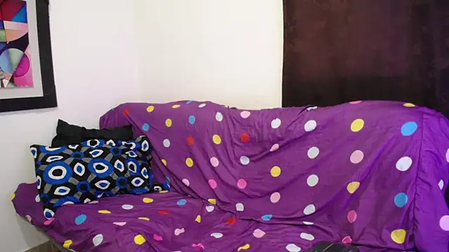 shy nanami online show from 4, 3, 2026