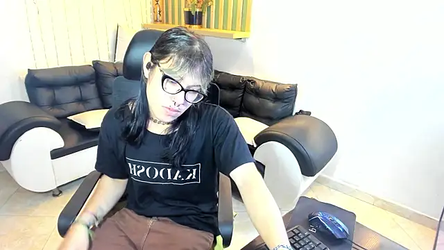 lilith ayanami online show from 5, 8, 2026