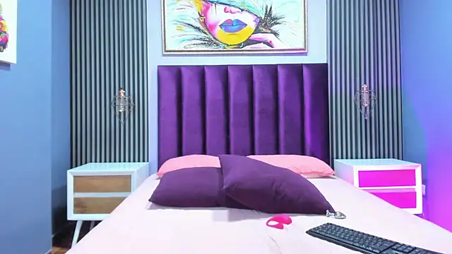 Thecrazyadams  online show from 9, 4, 2026