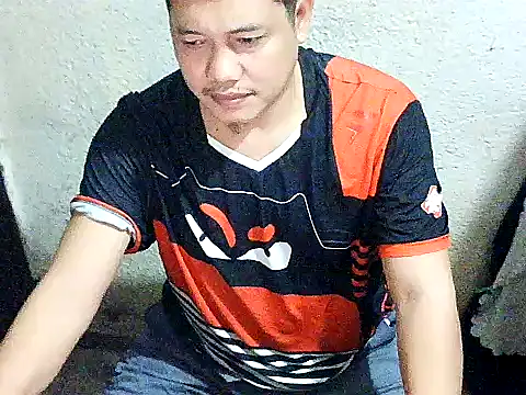 UrAsianGuy90 online show from 4, 3, 2026