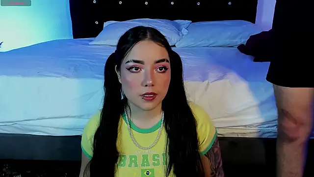 Couple latinX online show from 8, 1, 2026