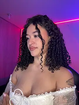 crystal dlun online show from 8, 4, 2026