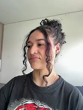 crystal dlun online show from 21, 2, 2026