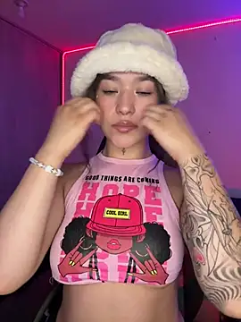 crystal dlun online show from 5, 4, 2026