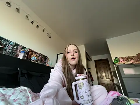 Snapshot of prettygirltracy_12 chatting on 31, 1, 2026 prettygirltracy 12 online show from 31, 1, 2026