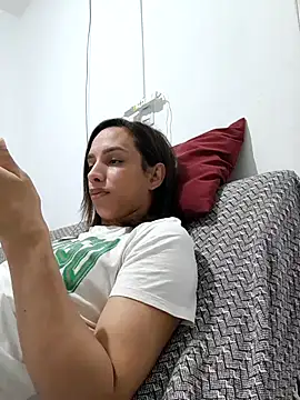 ofjuliaa online show from 21, 5, 2026