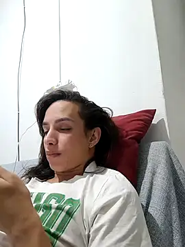 ofjuliaa online show from 9, 5, 2026