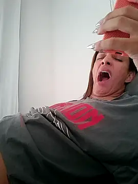 ofjuliaa online show from 13, 1, 2026