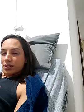 ofjuliaa online show from 14, 5, 2026