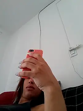 ofjuliaa online show from 15, 1, 2026