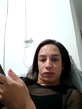ofjuliaa online show from 8, 5, 2026