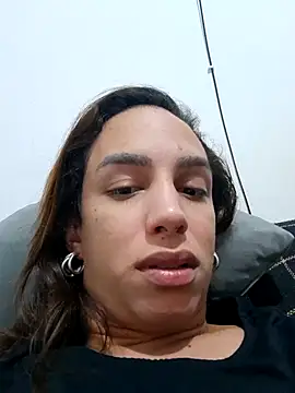 ofjuliaa online show from 24, 3, 2026