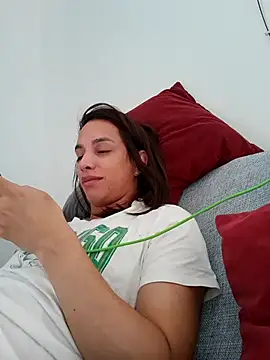 ofjuliaa online show from 1, 5, 2026