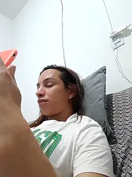 ofjuliaa online show from 23, 2, 2026