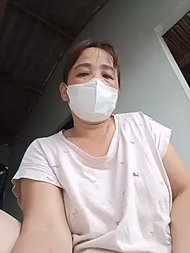 Lyna sexy24 online show from 3, 7, 2026
