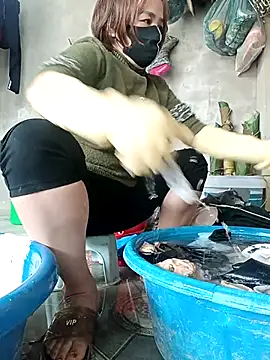 Lyna sexy24 online show from 10, 2, 2026