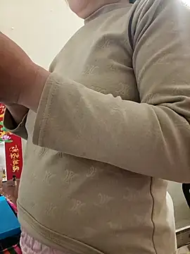 Lyna sexy24 online show from 11, 2, 2026