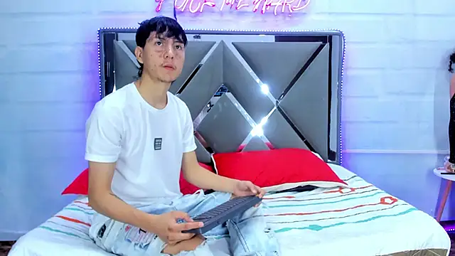 BunnyLove  online show from 7, 2, 2026