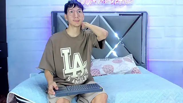 BunnyLove  online show from 13, 1, 2026