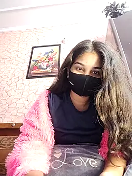 Snapshot of babydoll7172 chatting on 6, 1, 2026 babydoll7172 online show from 6, 1, 2026