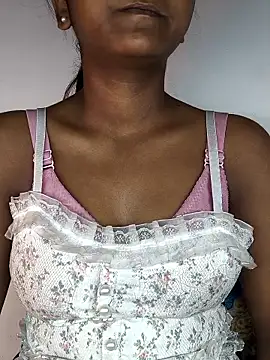 Royal-girl78 online show from 13, 1, 2026