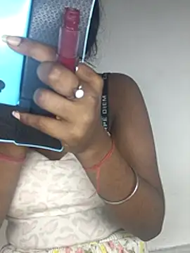 Royal-girl78 online show from 17, 2, 2026