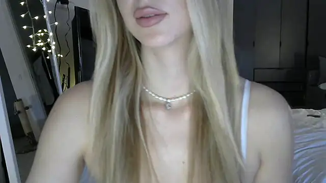 LizaSweetyq online show from 10, 2, 2026