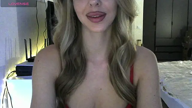 LizaSweetyq online show from 25, 3, 2026