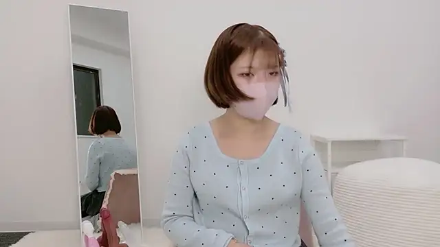 Snapshot of himarichan_v chatting on 6, 3, 2026 himarichan v online show from 6, 3, 2026