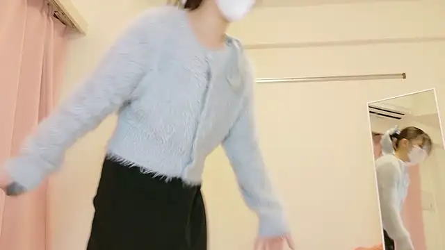 Snapshot of himarichan_v chatting on 22, 2, 2026 himarichan v online show from 22, 2, 2026