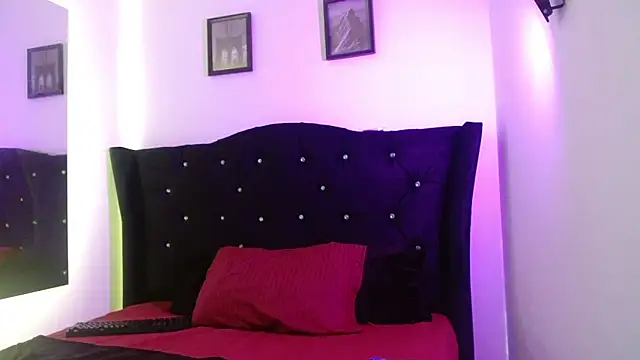 Angel adrien online show from 7, 4, 2026