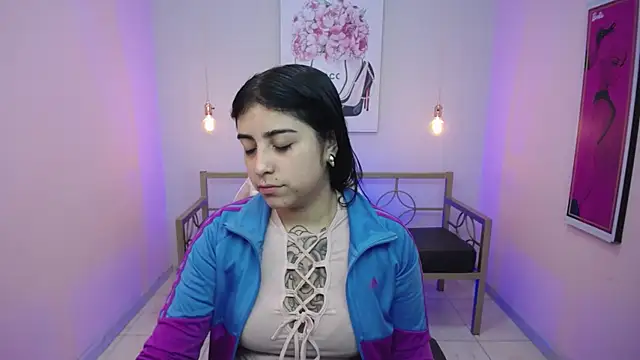 Snapshot of Adri_gomez_x chatting on 23, 6, 2026 Adri gomez x online show from 23, 6, 2026
