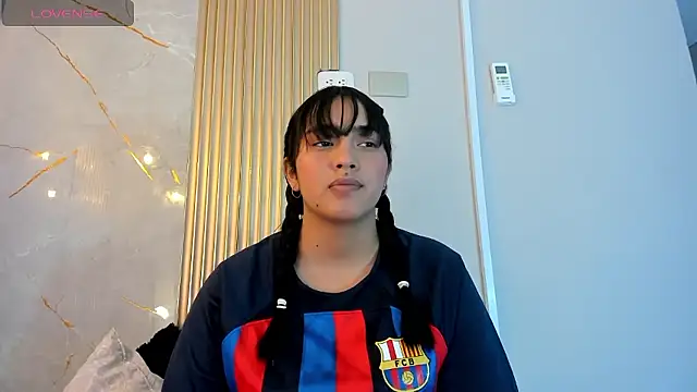 Snapshot of AlanaBlair_ chatting on 10, 1, 2026 AlanaBlair online show from 10, 1, 2026