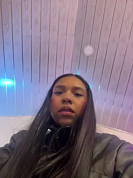 DulceRouss  online show from 9, 4, 2026