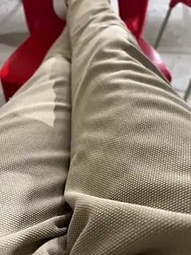 Snapshot of petiteyanel chatting on 16, 1, 2026 petiteyanel online show from 16, 1, 2026