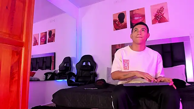 Liamsubtle01 online show from 5, 5, 2026