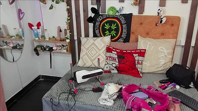 Snapshot of MeowMota_ chatting on 4, 6, 2026 MeowMota online show from 4, 6, 2026