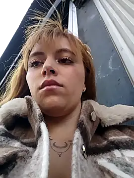 ISABELLA-01  online show from 20, 4, 2026