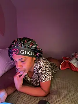 oshun6360 online show from 18, 4, 2026