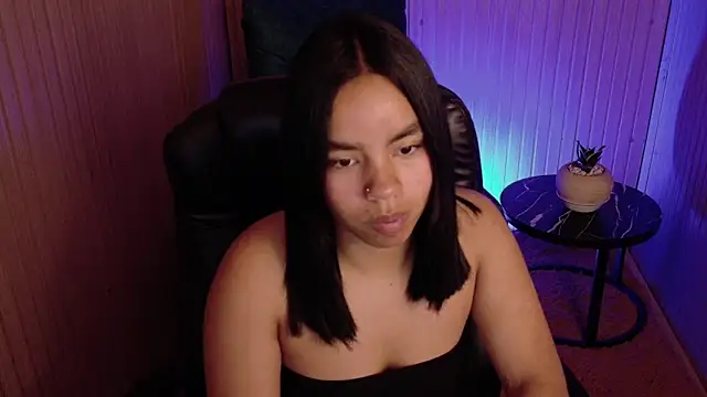 SofiaMante  online show from 9, 3, 2026